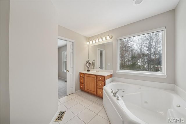 1030 Reddington Timbers Drive, St Charles, MO 63304