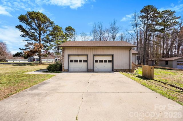 2010 Sprucewood Street, Albemarle, NC 28001