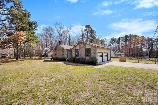 2010 Sprucewood Street, Albemarle, NC 28001