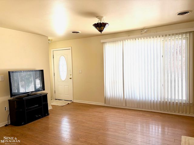 7267 Arcola Street, Westland, MI 48185