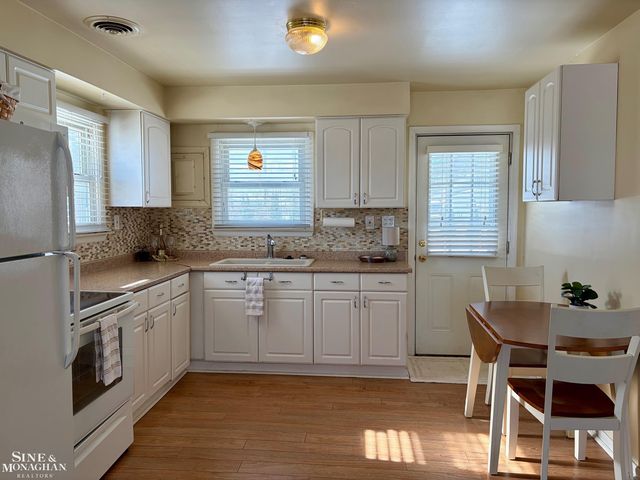 7267 Arcola Street, Westland, MI 48185