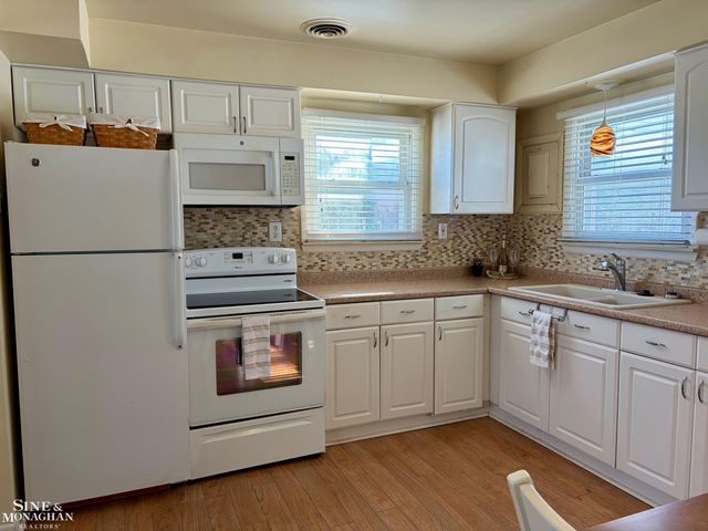 7267 Arcola Street, Westland, MI 48185