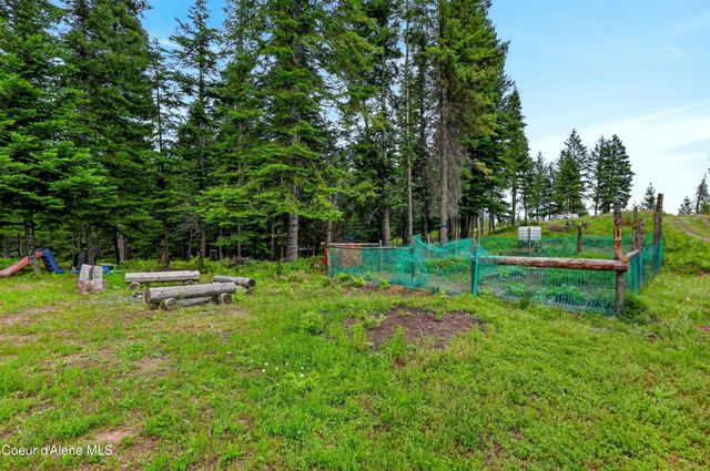 14408 N Mountain View Ln, Newman Lake, WA 99025