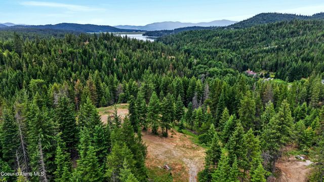 14408 N Mountain View Ln, Newman Lake, WA 99025