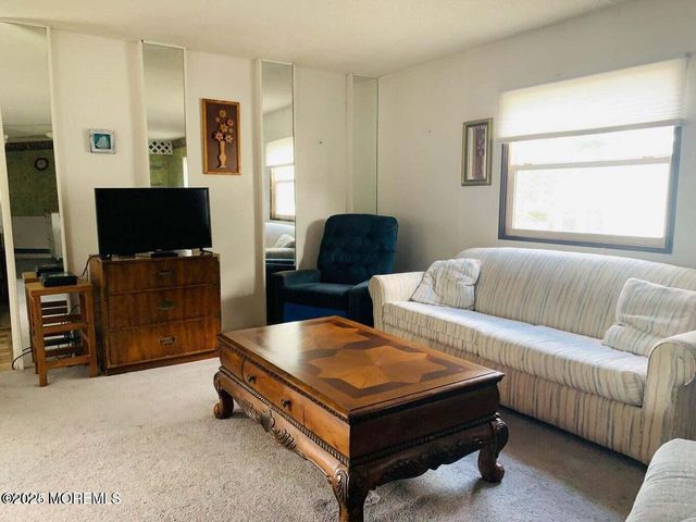 31 Panda Lane, Whiting, NJ 08759