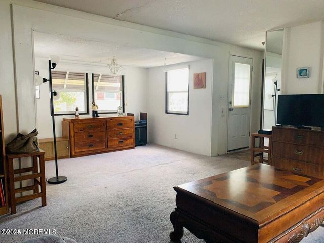 31 Panda Lane, Whiting, NJ 08759