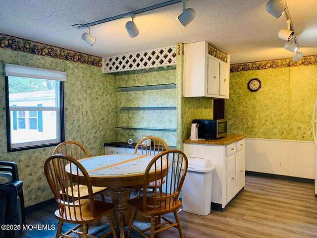 31 Panda Lane, Whiting, NJ 08759