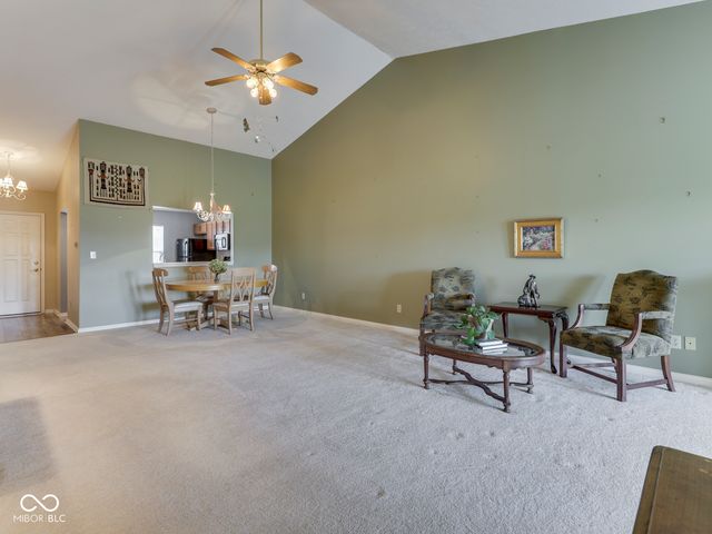 2055 Pelican Drive, Franklin, IN 46131