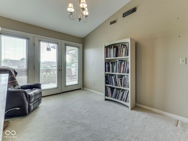 2055 Pelican Drive, Franklin, IN 46131