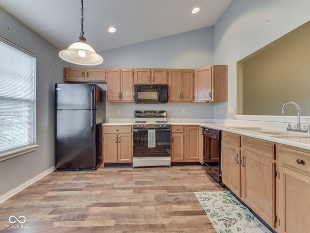2055 Pelican Drive, Franklin, IN 46131