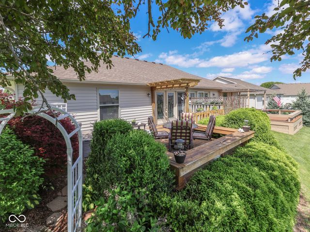 2055 Pelican Drive, Franklin, IN 46131