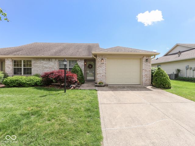 2055 Pelican Drive, Franklin, IN 46131