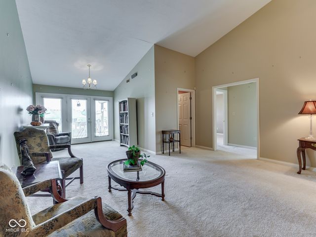 2055 Pelican Drive, Franklin, IN 46131