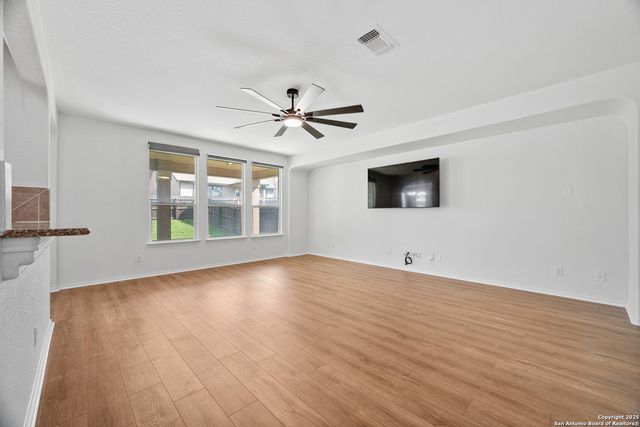 417 Landmark Falls, Cibolo, TX 78108