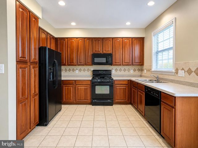 6065 TICKET WAY, Woodbridge, VA 22193