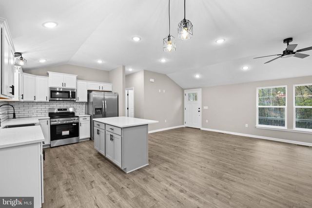 8611 ENGLEMAN LN, Spotsylvania, VA 22551