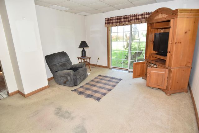 5635 Lancaster Road, Hebron, OH 43025