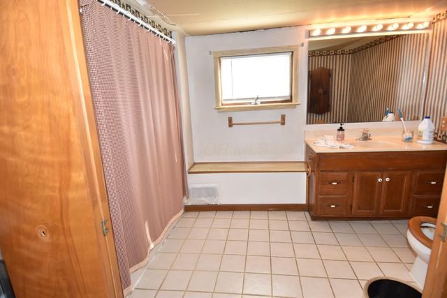 5635 Lancaster Road, Hebron, OH 43025