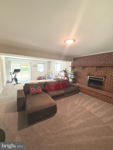 2308 HARPOON DR, Stafford, VA 22554