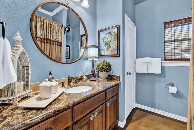 7012 Ridge Line Drive, North Richland Hills, TX 76182