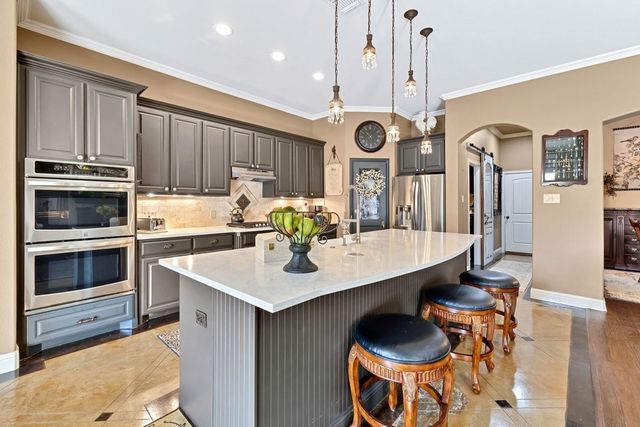 7012 Ridge Line Drive, North Richland Hills, TX 76182