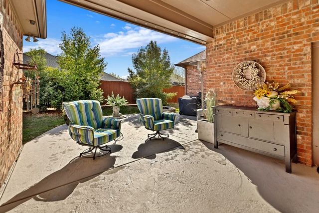 7012 Ridge Line Drive, North Richland Hills, TX 76182