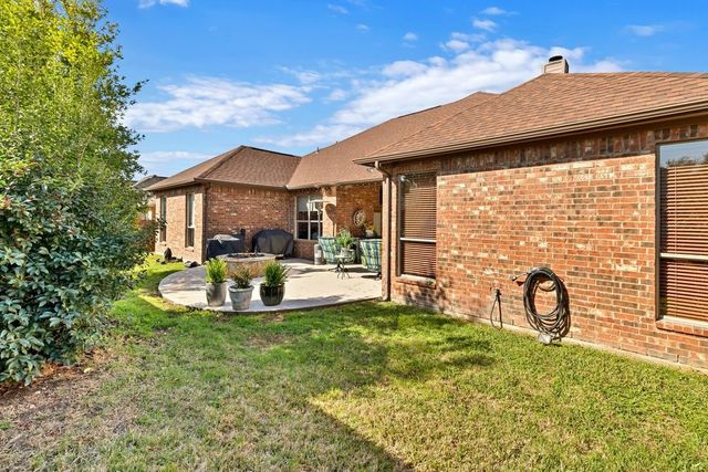 7012 Ridge Line Drive, North Richland Hills, TX 76182