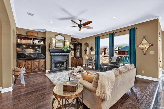 7012 Ridge Line Drive, North Richland Hills, TX 76182