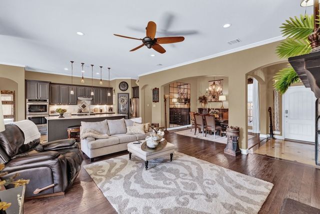 7012 Ridge Line Drive, North Richland Hills, TX 76182