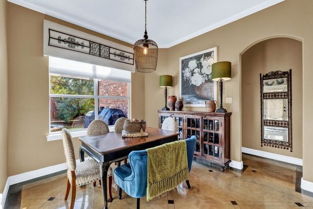 7012 Ridge Line Drive, North Richland Hills, TX 76182