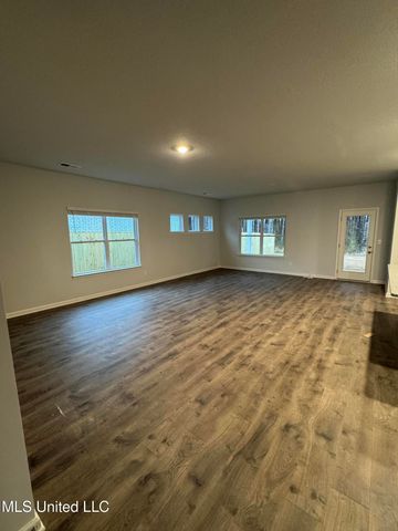 32 Spirit Dance Drive, Byhalia, MS 38611