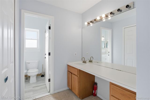 1418 Glenview Drive, Waterford Charter Township, MI 48327