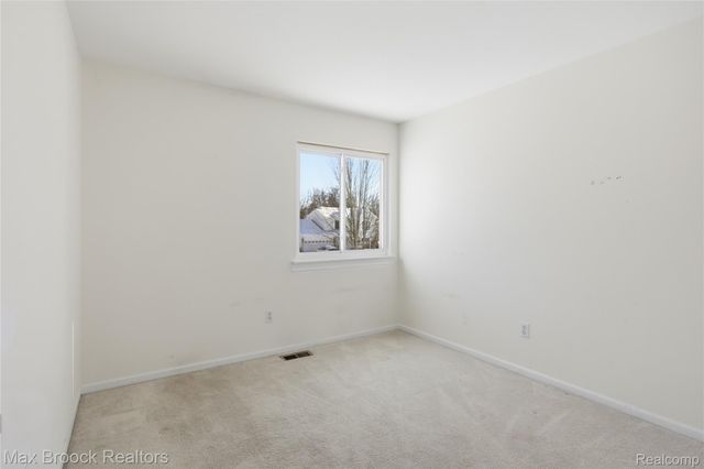 1418 Glenview Drive, Waterford Charter Township, MI 48327