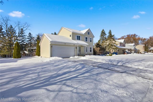 1418 Glenview Drive, Waterford Charter Township, MI 48327