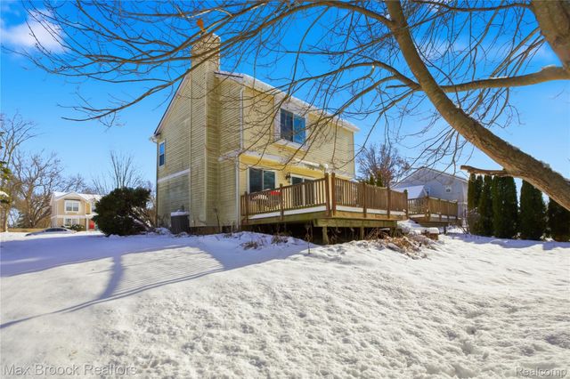 1418 Glenview Drive, Waterford Charter Township, MI 48327