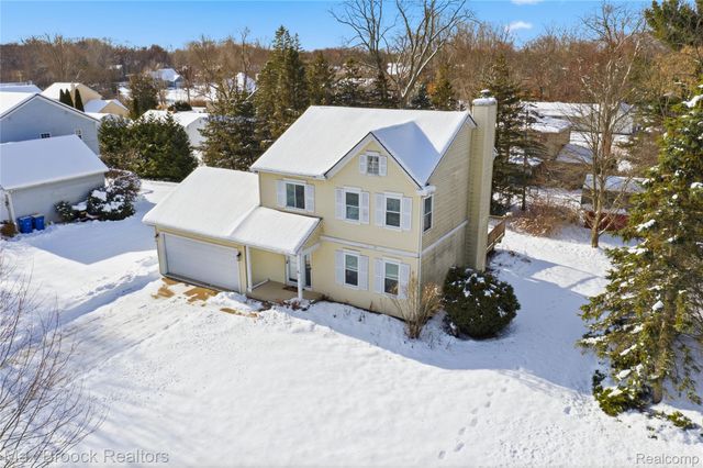 1418 Glenview Drive, Waterford Charter Township, MI 48327