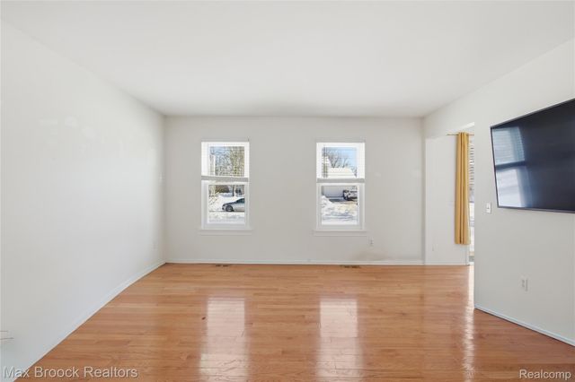 1418 Glenview Drive, Waterford Charter Township, MI 48327