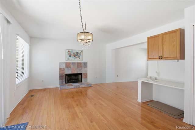 1418 Glenview Drive, Waterford Charter Township, MI 48327