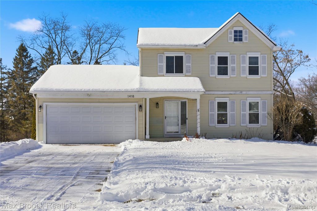 1418 Glenview Drive, Waterford Charter Township, MI 48327