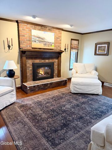 38 Deer Run Hollow, Halfmoon, NY 12065