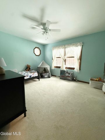 38 Deer Run Hollow, Halfmoon, NY 12065