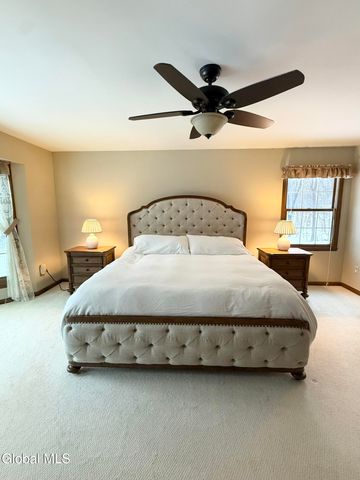 38 Deer Run Hollow, Halfmoon, NY 12065