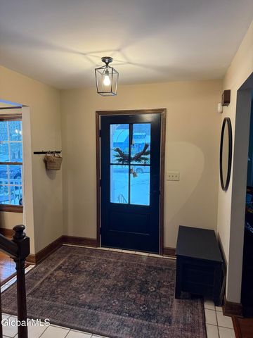 38 Deer Run Hollow, Halfmoon, NY 12065