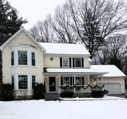 38 Deer Run Hollow, Halfmoon, NY 12065