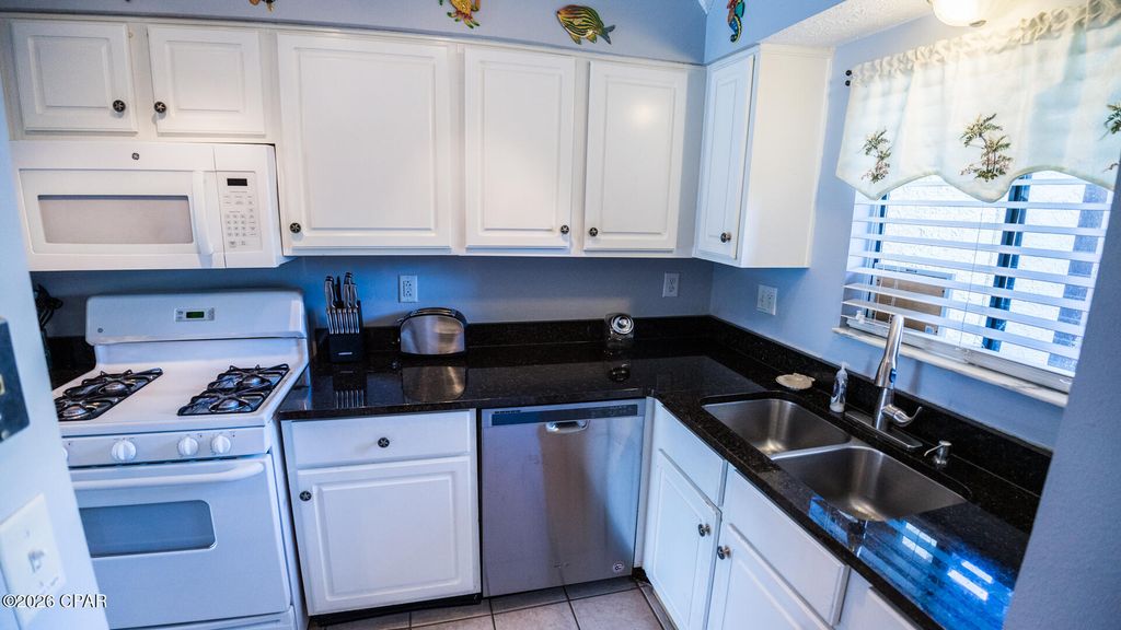 Image 11 of property listing at 17751 Panama City Beach Parkway 7B, Panama City Beach, FL 32413