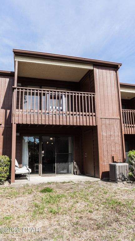 Image 19 of property listing at 17751 Panama City Beach Parkway 7B, Panama City Beach, FL 32413