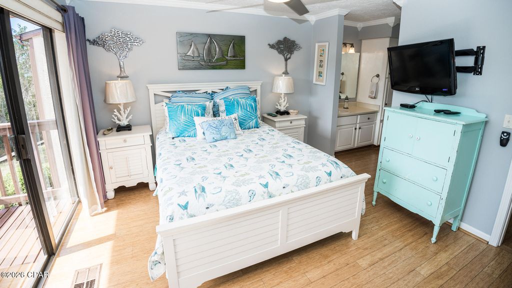 Image 30 of property listing at 17751 Panama City Beach Parkway 7B, Panama City Beach, FL 32413