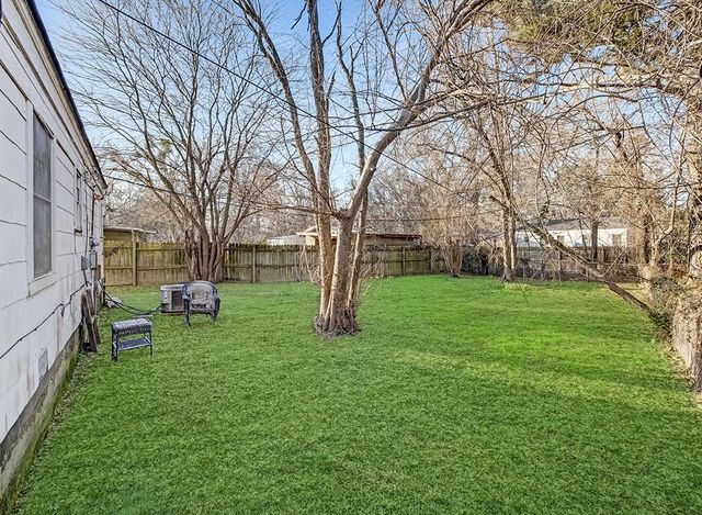 849 Singapore Drive, Wake Village, TX 75501