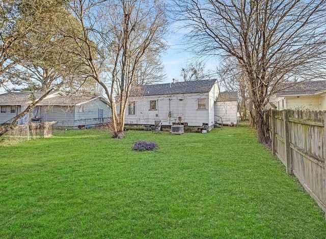 849 Singapore Drive, Wake Village, TX 75501