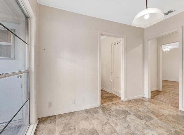 849 Singapore Drive, Wake Village, TX 75501